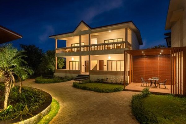 Premium Rooms (Mahiya, Dhara, Zarna)
